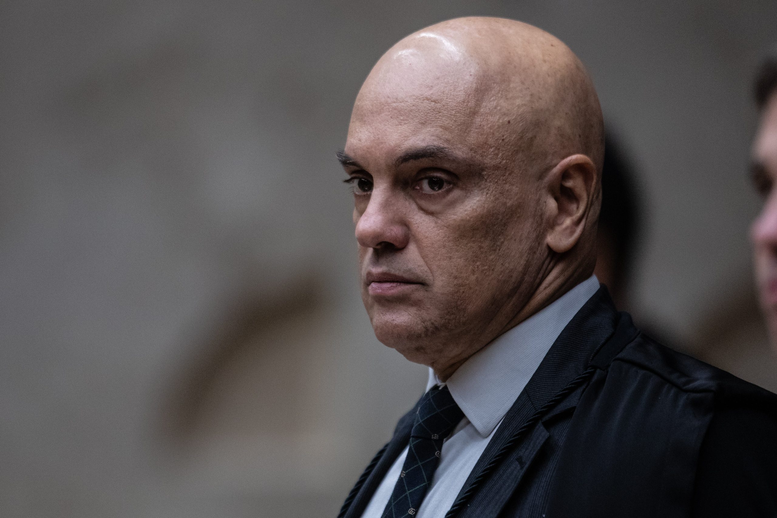 Alexandre de Moraes perderá domínio no X se não reativar perfil desativado