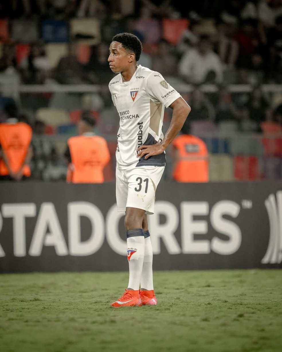 Daniel de la Cruz, lateral da LDU — Foto: Reprodução/Redes sociais