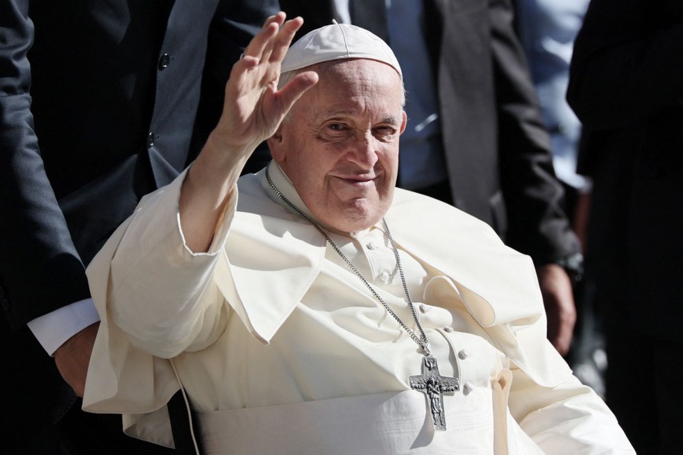 O Papa Francisco em Lisboa — Foto: Thomas COEX / AFP/4-08-2023
