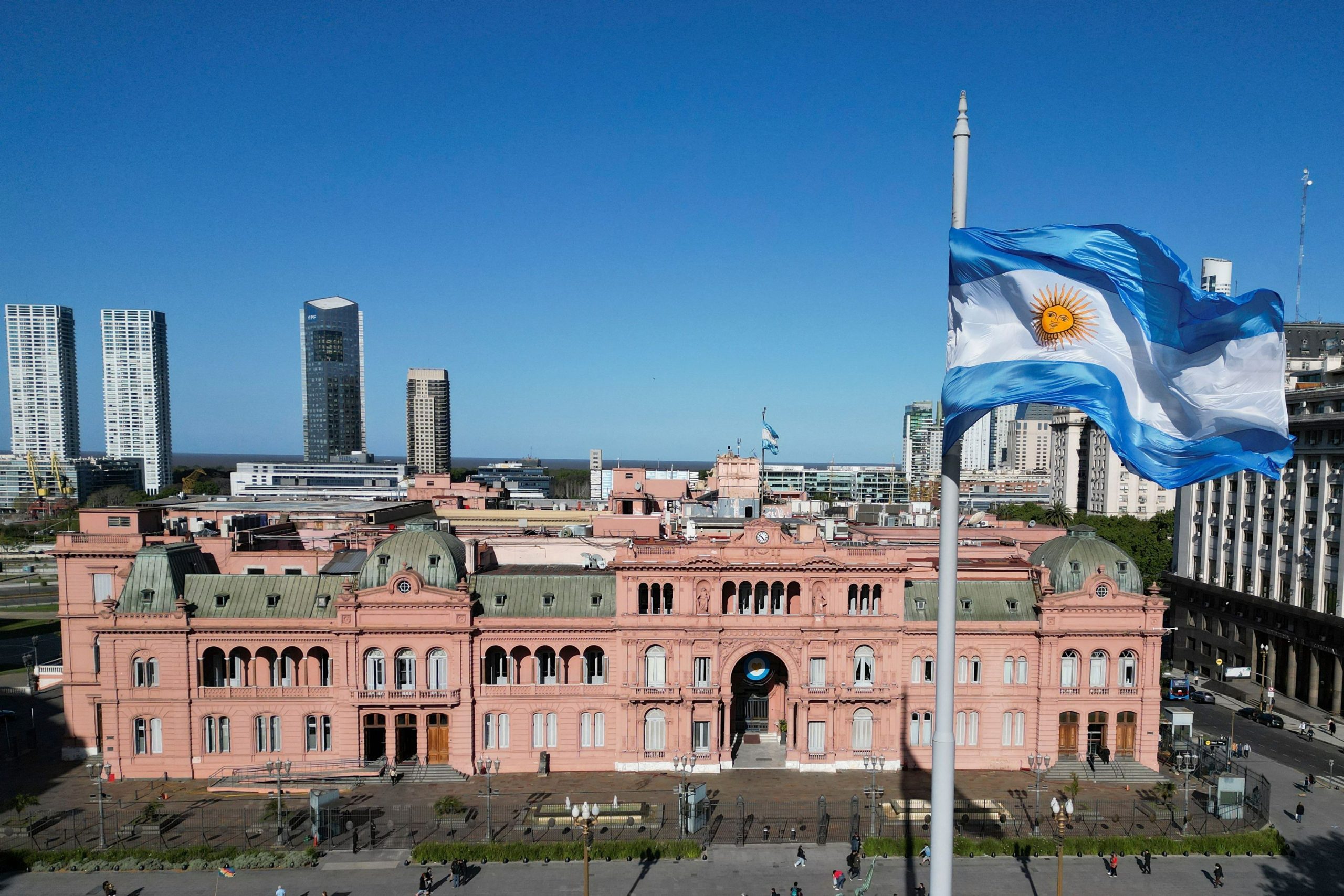 Buenos Aires lidera gastos do Itamaraty em 2024: embaixada custou R$ 18,6 milhões