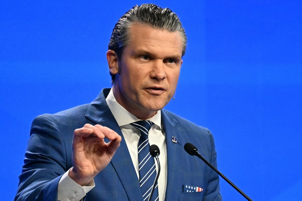 Pete Hegseth, secretário de Defesa dos EUA, durante discurso em Cingapura — Foto: AFP