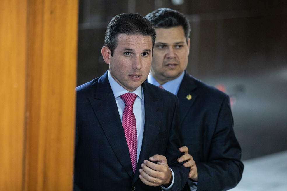 Hugo Motta e Davi Alcolumbre, presidentes da Câmara e do Senado, discordam da alta do IOF — Foto: Brenno Carvalho / Agência O Globo