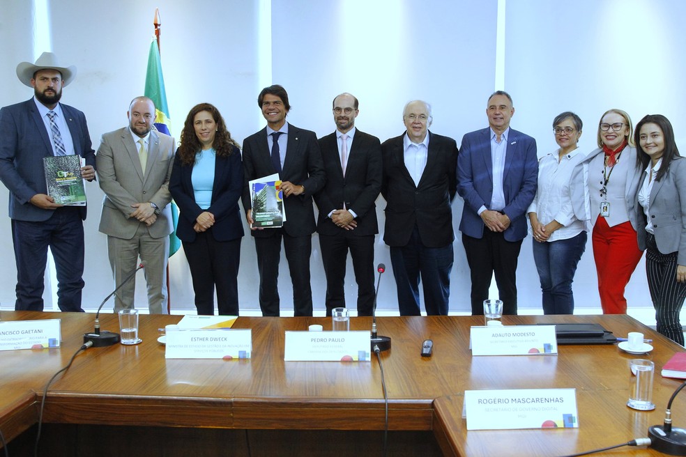 Ministra da Gestão se reúne com parlamentares do grupo de trabalho da reforma administrativa da Câmara dos Deputados — Foto: Ministério da Gestão
