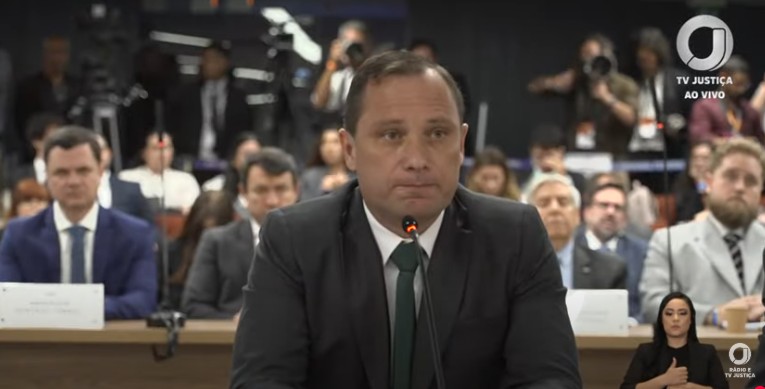 Mauro Cid nega a pressão em depoimentos na PF e no STF