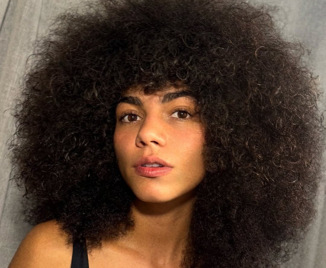 Prestes a estrear em 'Vale tudo', Samantha Jones roda filme estrelado por Luisa Arraes e Daniel de Oliveira