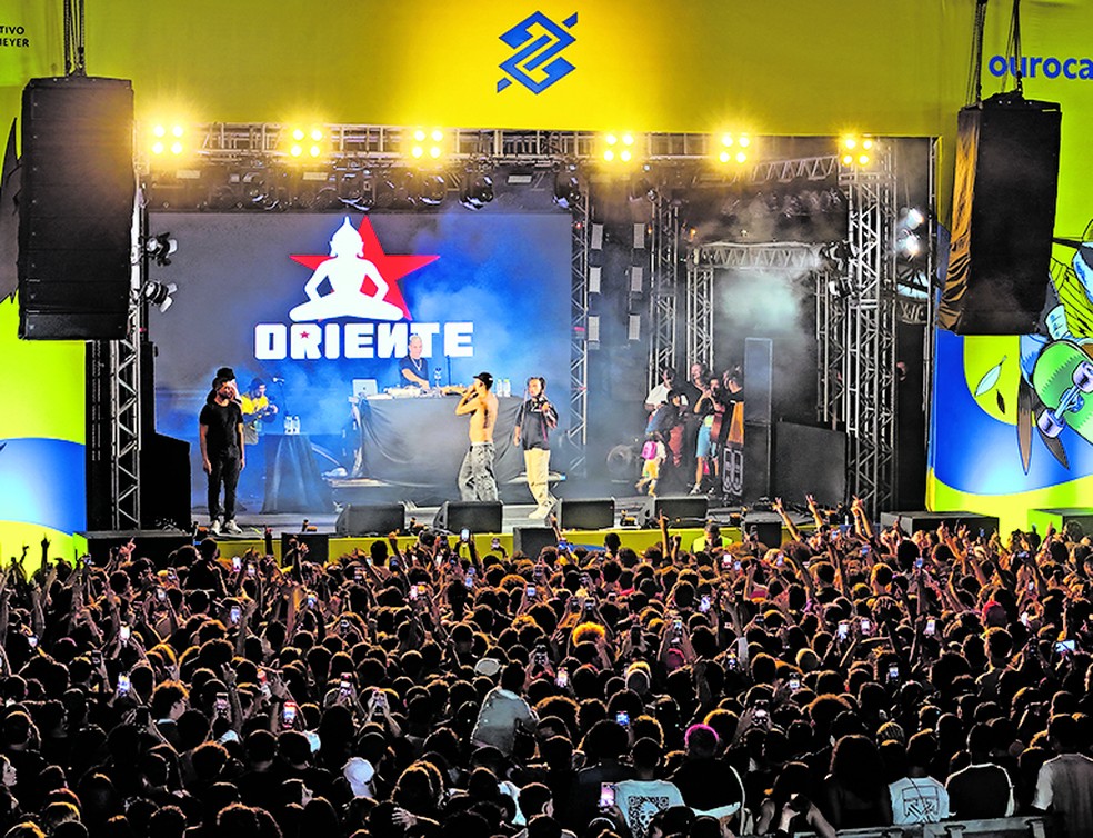 Público vibra com show de Oriente no encerramento do Campeonato Brasileiro de Skate Vertical, parte da programação do Itacoatiara Pro — Foto: Divulgação/Tony D'Andrea