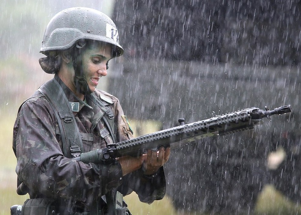 Neste ano, ao todo, são 1.010 vagas para o Exército, 300 para a Força Aérea e 155 para a Marinha destinadas a mulheres — Foto: Divulgação / Exército Brasileiro
