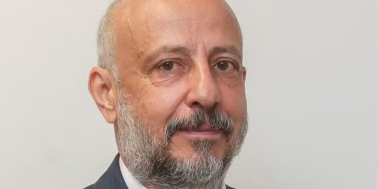 'Possível atirador' de assassinato do ex-delegado-geral de SP é morto no Paraná, diz Derrite