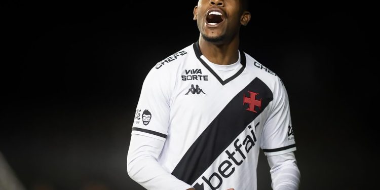 Rayan abriu o placar da vitória do Vasco sobre o Cruzeiro — Foto: Matheus Lima / Vasco