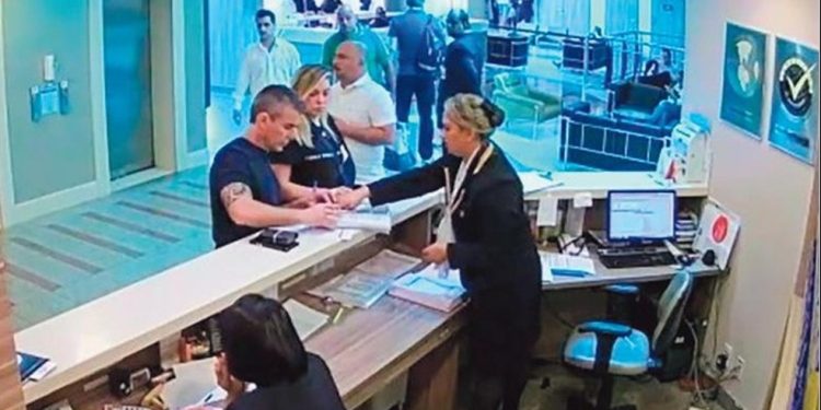 Gravado. Ademir Pinheiro foi flagrado fazendo a escolta de Rogério Andrade — Foto: Reprodução