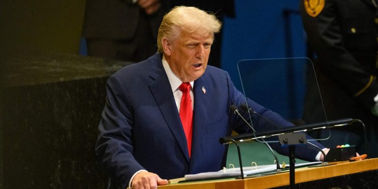 O presidente dos Estados Unidos, Donald Trump, discursa na Assembleia Geral da ONU em Nova York — Foto: Alexi J. Rosenfeld/GETTY IMAGES NORTH AMERICA/Getty Images via AFP