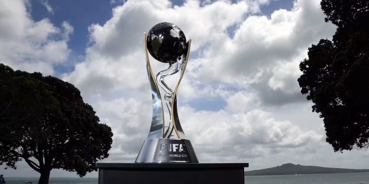 Troféu da Copa do Mundo sub-20 — Foto: Divulgação/Fifa