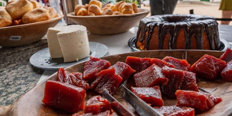 Lanche à mineira, para garantir uma viagem feliz — Foto: Tamás Bodolay