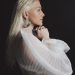 Tati Weston-Webb: 'Estou com cinco meses de gravidez e ainda sigo surfando, e é muito emocionante sentir que a nossa filha já está presente comigo nesses momentos de conexão com a natureza' — Foto: Tauana Sofia