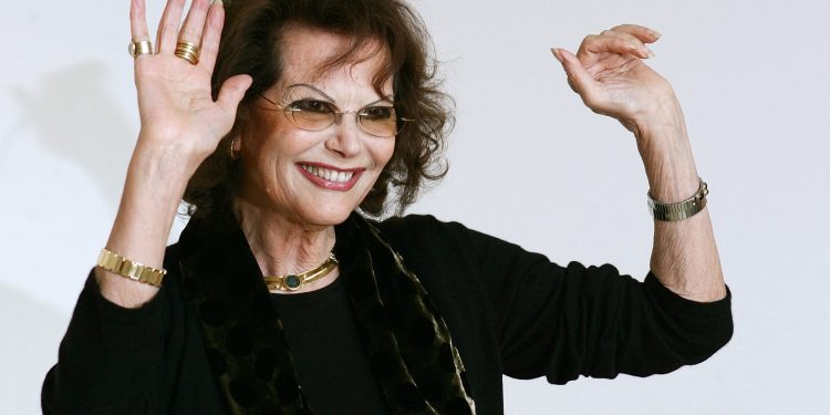 Morre Claudia Cardinale, lendária atriz de 'Oito e meio' e 'Era uma vez no Oeste', aos 87 anos