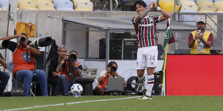 Cano comemora gol do Fluminense em clássico — Foto: Marcelo Theobald