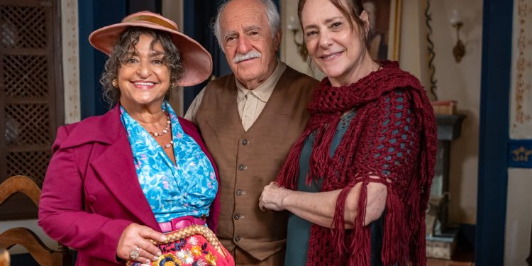 'Êta mundo melhor!': Grace Gianoukas surge em primeira imagem como mulher que disputará Quinzinho com Cunegundes