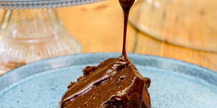 5 receitas de bolos irresistíveis para você arrasar na cozinha