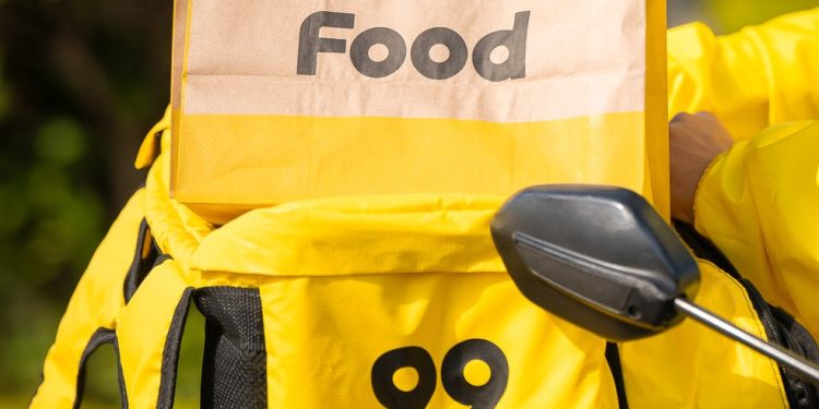 Os entregadores que concluírem 20 entregas diárias via 99, sendo cinco delas de comida, poderá receber até R$ 250 por dia. — Foto: Divulgação