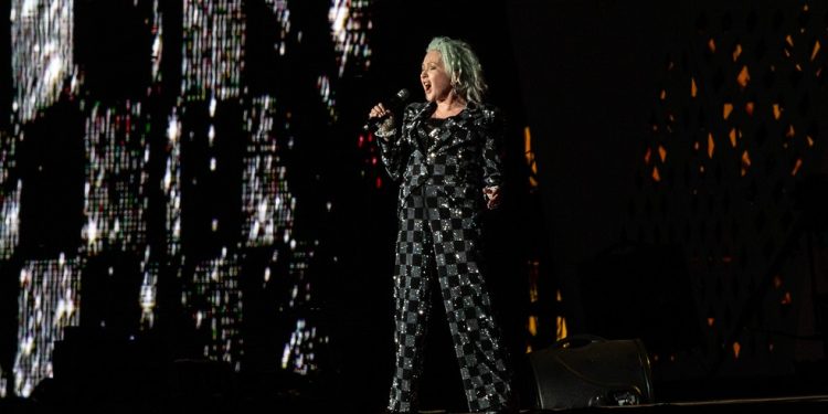 Cyndi Lauper no Palco Mundo do Rock in Rio 2024 — Foto: Alexandre Cassiano / Agência O Globo