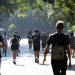 Parque do Ibirapuera é bastante procurado pelo paulistano para a prática de corrida: espaço público, de uso comum da população — Foto: Maria Isabel Oliveira / O Globo.