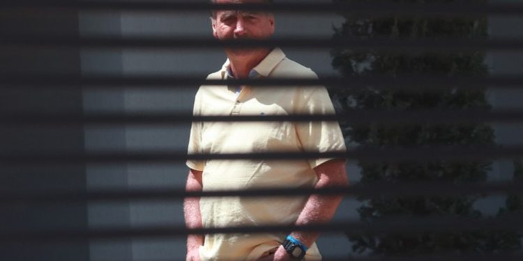 O ex-presidente Jair Bolsonaro em sua casa, onde está em prisão domiciliar — Foto: Cristiano Mariz/Agência O Globo/03-09-2025