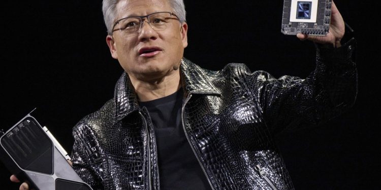 Jensen Huang, CEO da Nvidia, apresenta chip na CES 2025, em Las Vegas — Foto: Bridget Bennett/Bloomberg