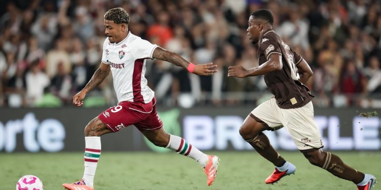 John Kennedy entrou no segundo tempo na derrota do Fluminense por 2 a 0 para o Vasco no Brasileiro — Foto: Marcelo Gonçalves / Fluminense FC