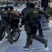 Vídeo mostra perseguição de agentes do ICE a entregador de comida em Chicago
