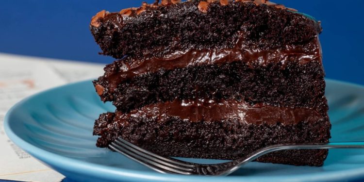 Gamô: chocolatudo e molhadinho, bolo matilda é destaque na confeitaria no Humaitá — Foto: divulgação