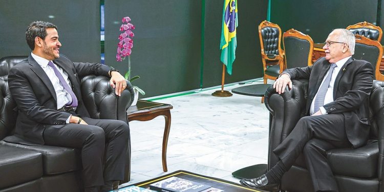Jorge Messias em encontro com Fachin: ministro da AGU mantém rotina no órgão com agendas institucionais, sem sinais explícitos de articulação — Foto: Antonio Augusto/STF/8-10-2025