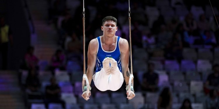 Diogo Soares terminou na 17ª colocação do individual geral, no Mundial de Ginástica Artística, em Jacarta — Foto: MeloGym/CBG