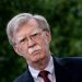 O ex-assessor de segurança nacional do presidente Donald Trump, John Bolton, foi indiciado por um grande júri federal em 16 de outubro de 2025, informou a imprensa americana — Foto: BRENDAN SMIALOWSKI / AFP