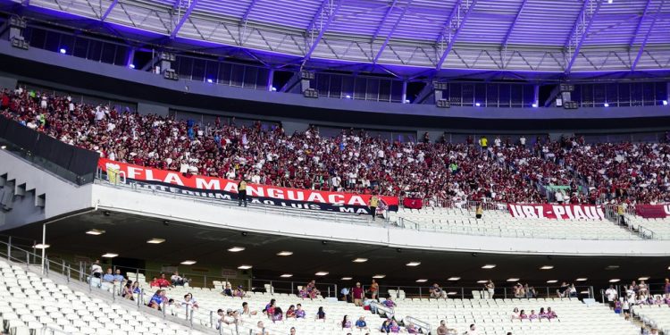 Torcida do Flamengo no Castelão durante derrota para o Fortaleza — Foto: Gilvan de Souza/Flamengo