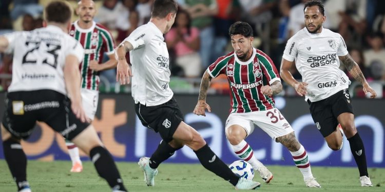 Lucho Acosta em Fluminense x Ceará — Foto: MARCELO GONÇALVES / FLUMINENSE F.C.