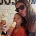 Julia Faria com a filha, Cora — Foto: Reprodução Instagram