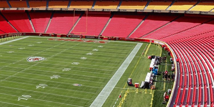 Nova tecnologia de gramado natural usada na NFL chega ao Brasil — Foto: GEHA Field at Arrowhead Stadium, casa do Kansas City Chiefs - Foto @gehafield - Reprodução