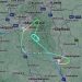 Os pilotos chegaram a arremeter e pousaram em segurança cerca de 20 minutos depois, utilizando a pista sul — Foto: Reprodução/Flightradar24