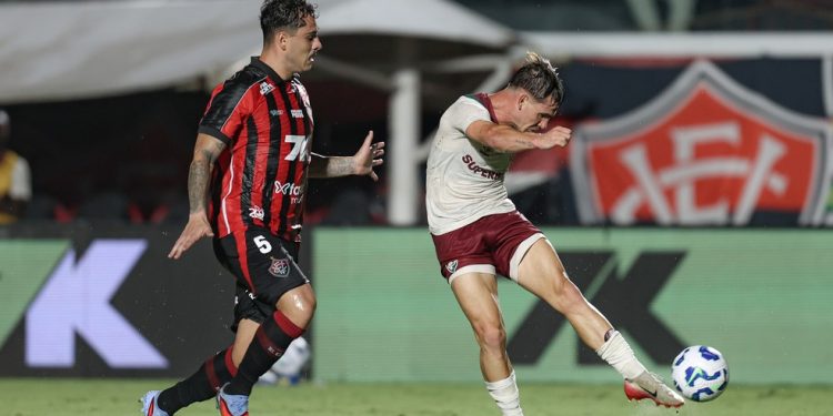 Lavega ganhou elogios de Renato Gaúcho por atuação contra o Vitória no Brasileiro — Foto: MARCELO GONÇALVES / FLUMINENSE F.C.