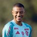 De la Cruz em treino do Flamengo no CT Ninho do Urubu — Foto: Adriano Fontes/Flamengo
