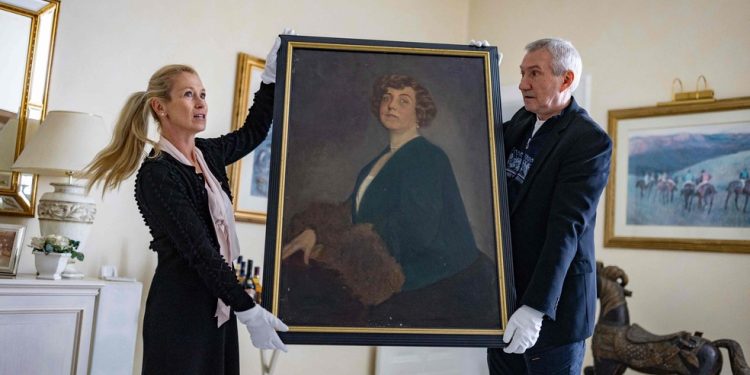 Retrato de Madame Kitty, a nazista Mata Hari, foi encontrado recentemente na capital alemã — Foto: Odd Andersen/AFP