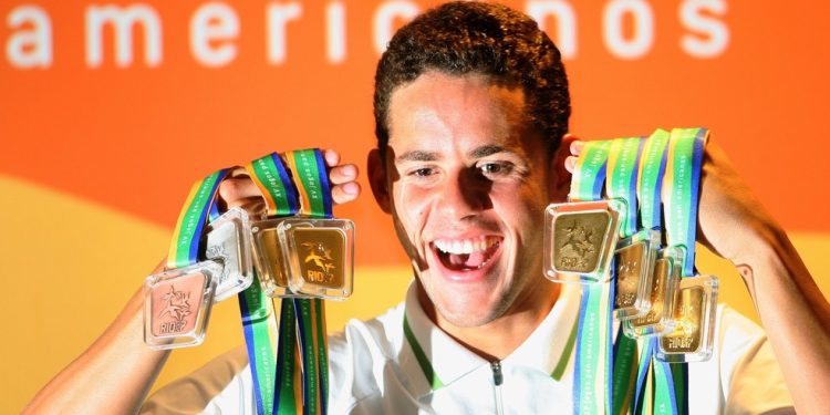 Thiago Pereira conquistou seis ouros, uma prata e um bronze no Pan de 2007 — Foto: Marcelo Theobald