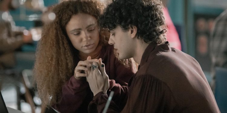 Série 'Vermelho sangue' passa ‘Vale tudo’ e lidera o Top 10 do Globoplay