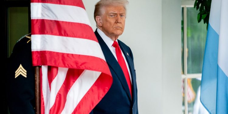 Trump quer interromper o comércio de óleo de cozinha com a China — Foto: Bloomberg