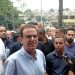 Eduardo Paes visita a UPA de Costa Barros — Foto: Fábio Motta/ Divulgação