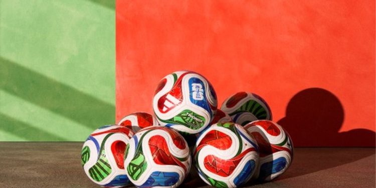 Trionda é anunciada como a nova Bola para a Copa do Mundo de 2026 — Foto: Divulgação/Adidas