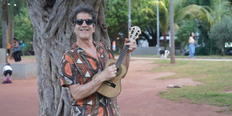George Israel é só cio da Symbiosis, empresa que cultiva árvores brasileiras numa região de Mata Atlântica em Porto Seguro — Foto: Divulgação