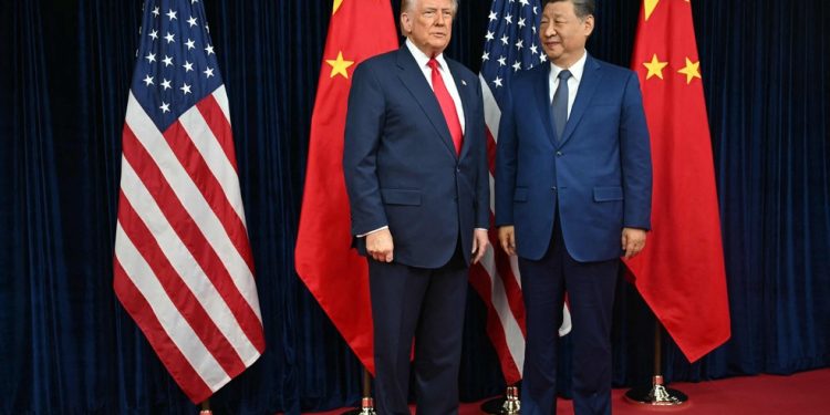 O presidente dos EUA, Donald Trump, e o líder chinês, Xi Jinping — Foto: Andrew Caballero-Reynolds / AFP