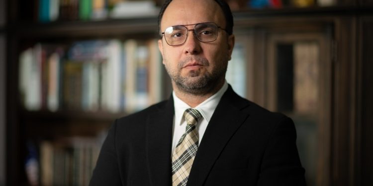 Advogado Daniel Toledo orienta brasileiros sobre vistos e planejamento para morar nos EUA — Foto: Divulgação