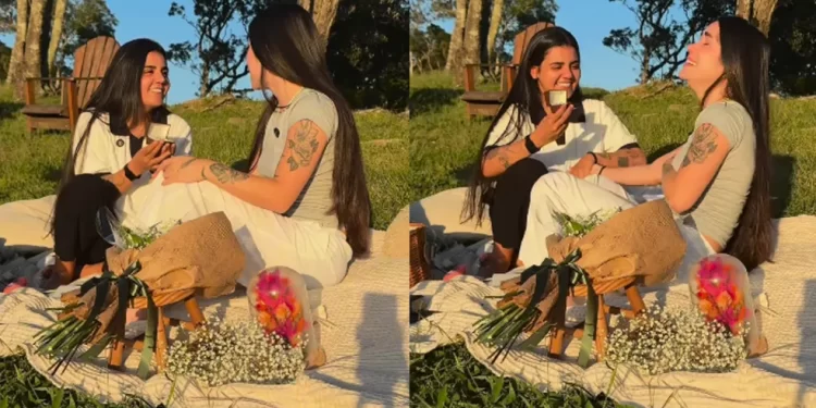 Em fevereiro deste ano, Yasmin Santos pediu Maria Venture em casamento durante um piquenique ao pôr do sol, com direito a carta, presentes e troca de anéis. — Foto: Reprodução/Instagram